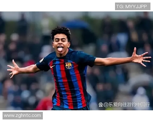 从绿茵场到全球舞台足球巨星如何跨界成为全民关注焦点 从绿茵场到全球舞台足球巨星如何跨界成为全民关注焦点